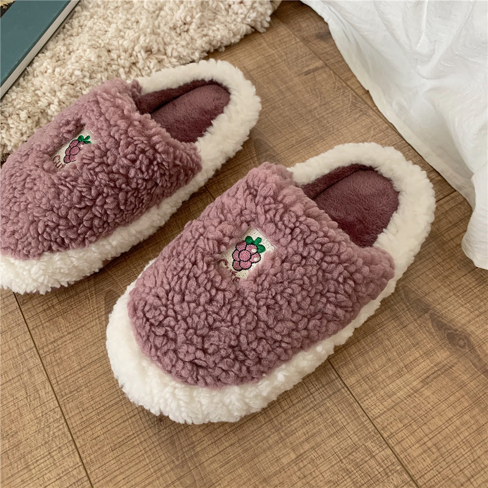 HeartHug: Cotton slippers with a touch of girlhood charm.