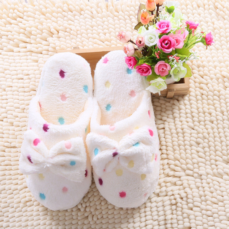 BowBliss: Cotton slippers adorned with a stylish bow for added charm.