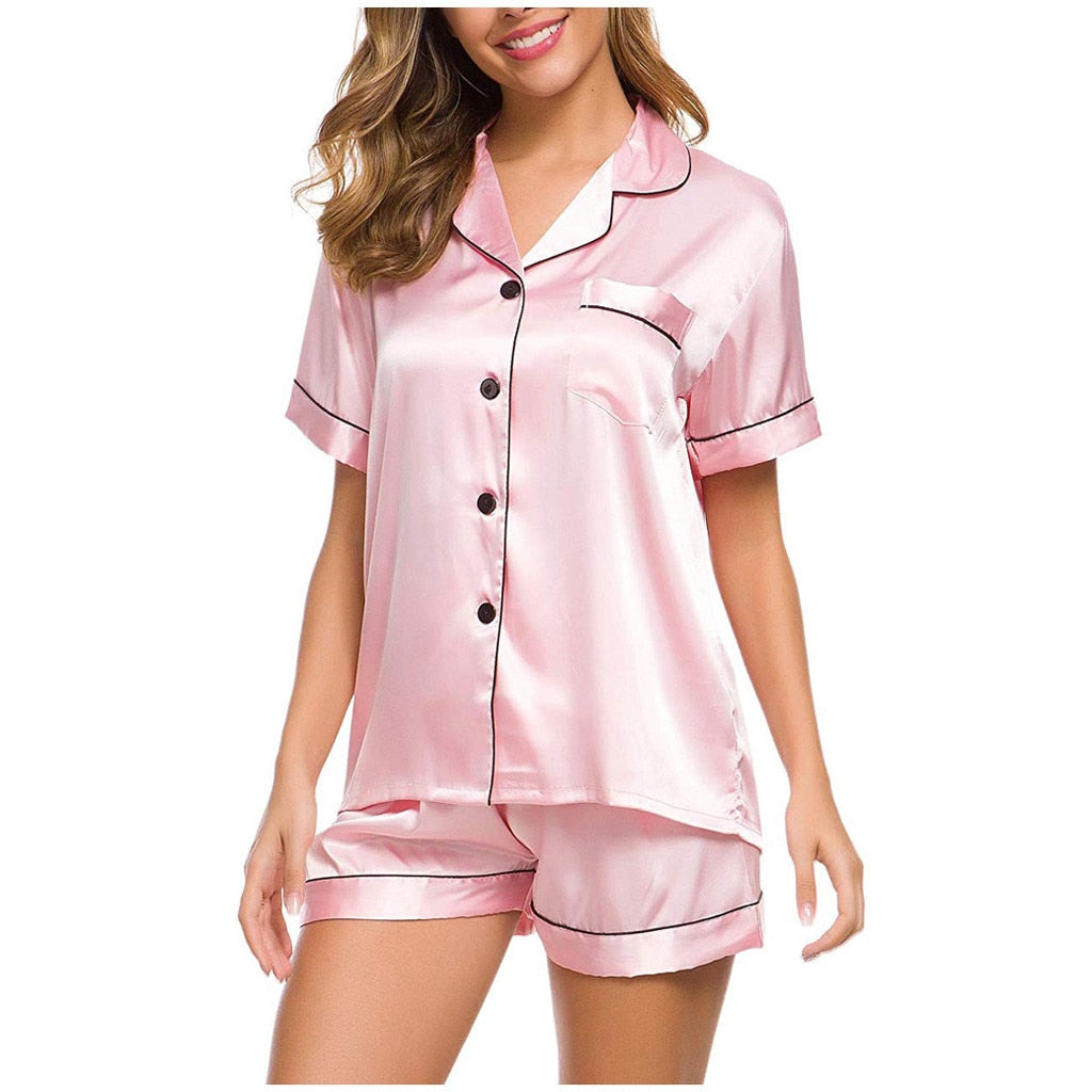 DreamDress: Ladies' pajamas for stylish and comfortable nightwear.