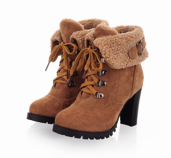 High-heeled scrub short boots