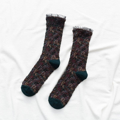 Handgemachte Baumwollsocken mit Spitze