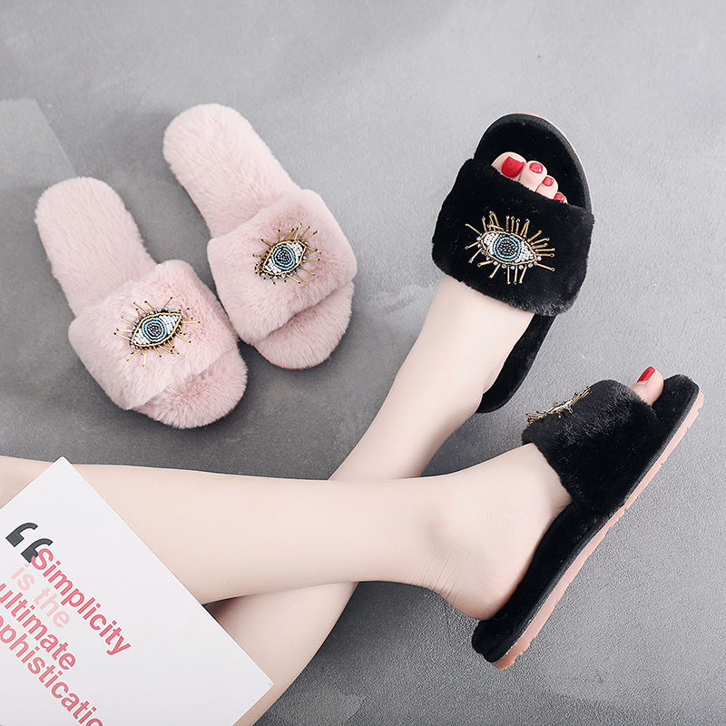 LashLuxe: Eyelash slippers that add a playful touch to your style.