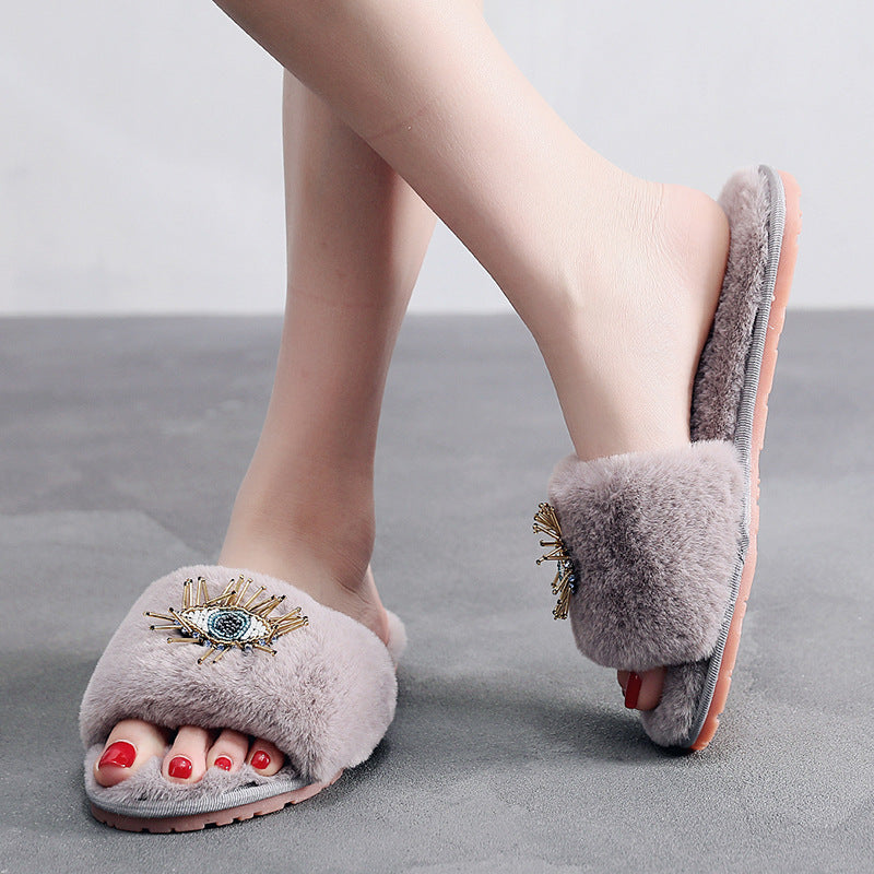 LashLuxe: Eyelash slippers that add a playful touch to your style.