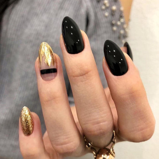 Schwarze und goldene Glitzer-spitze Nailart-Finish-künstliche Nägel