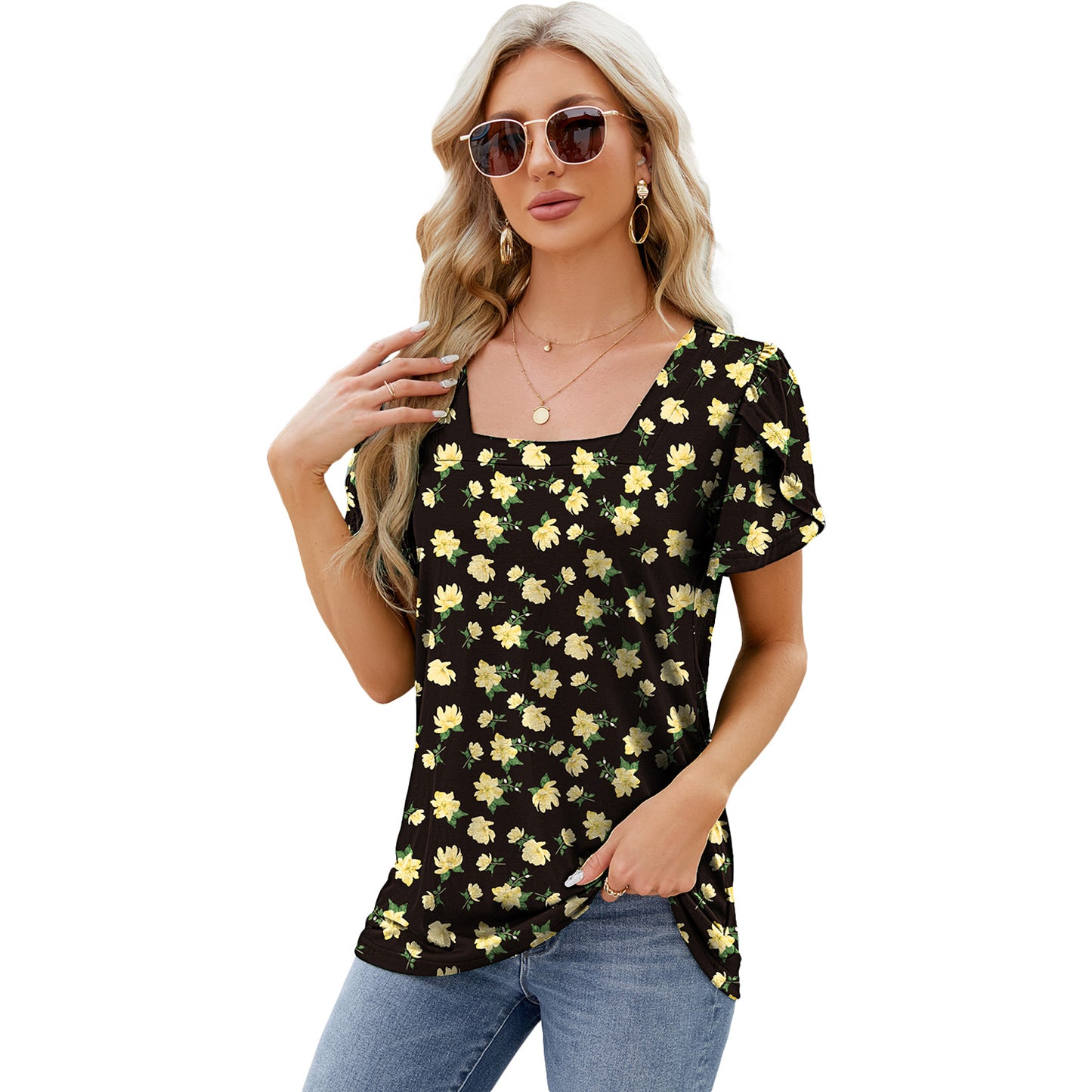 Boho Chic: Square Neck Printed Short-sleeved T-shirt with Petal Sleeve Design - Summer Top for Women's Beachwear