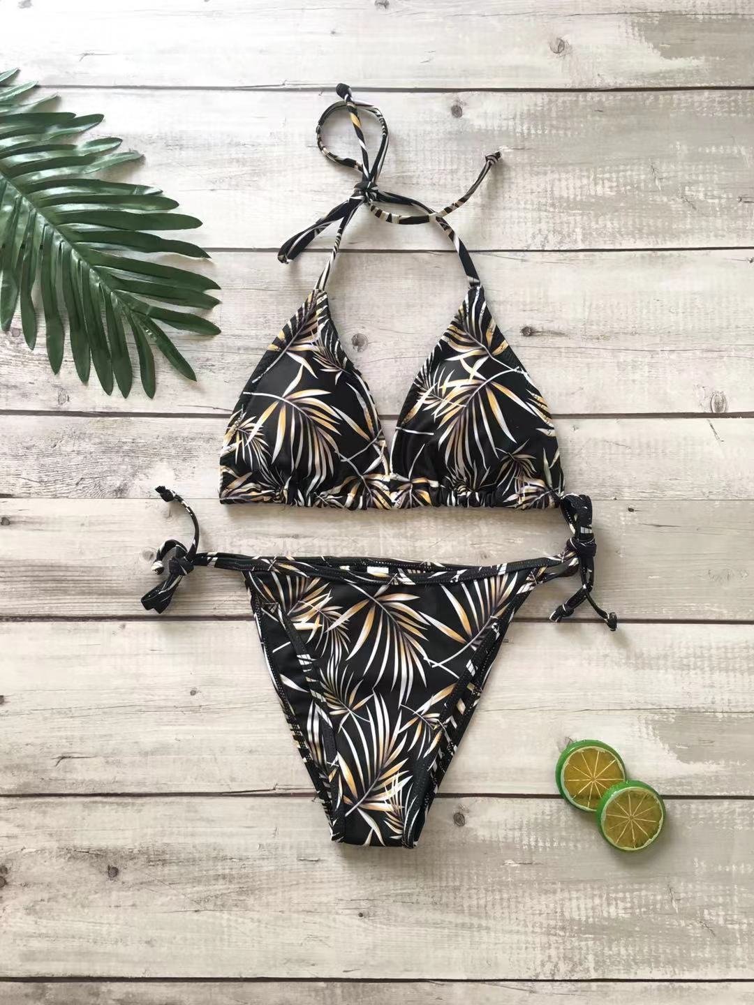 Triangle print bikini