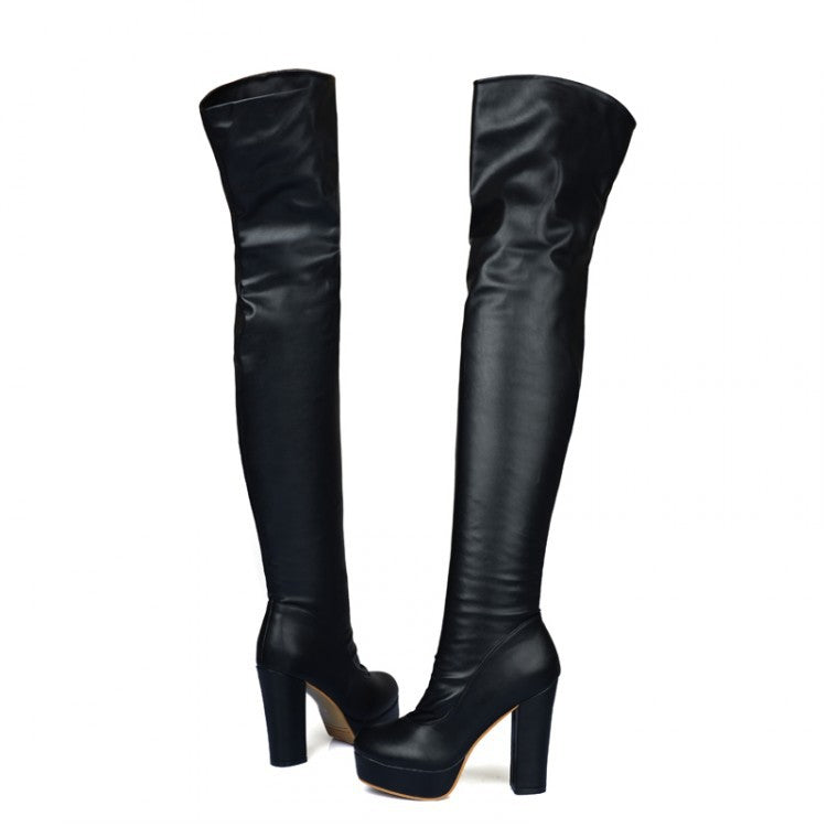 Wir präsentieren die FlexLeg Knight Boots – elegante Overknee-Stiefel mit elastischer Kraft, die Ihre Beine in Szene setzen und Ihnen einen selbstbewussten und stilvollen Gang ermöglichen.