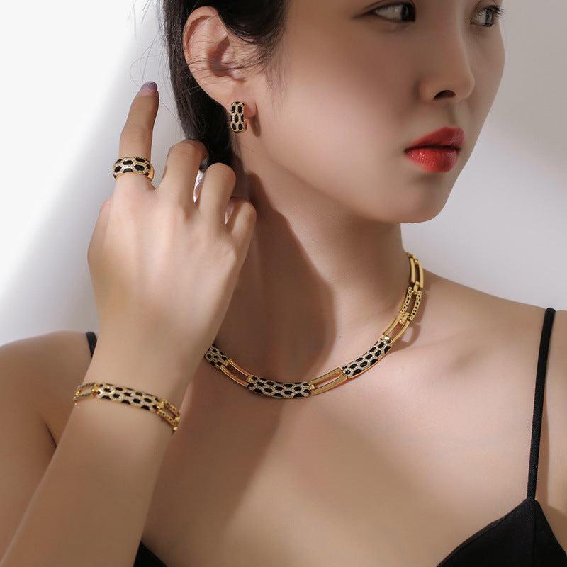 Neues Diamant-Ohrring-Halsketten-Set im koreanischen Stil