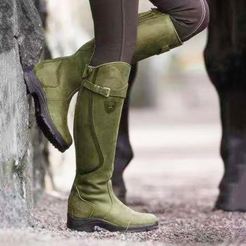 HighGlide-Stiefel für Damen von DocStride – Treten Sie mit unseren hohen Stiefeln für Damen in die Welt der Eleganz ein und bieten Sie bei jedem Schritt Stil und Komfort.