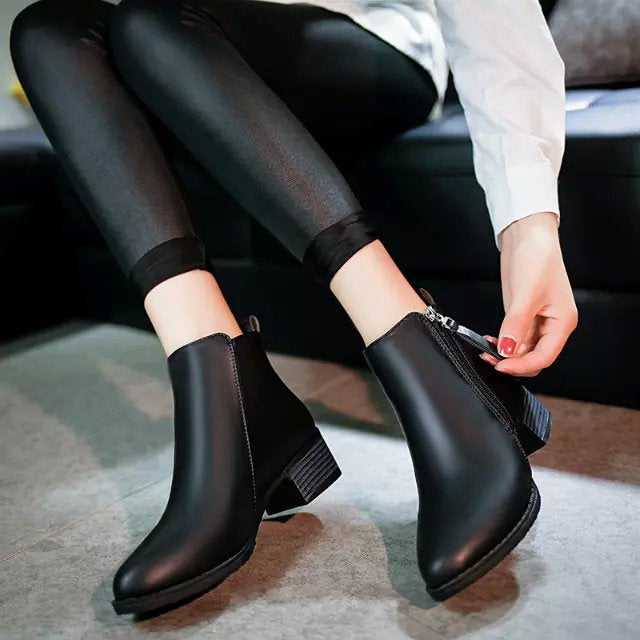 Side zipper pointed toe block heel short boots