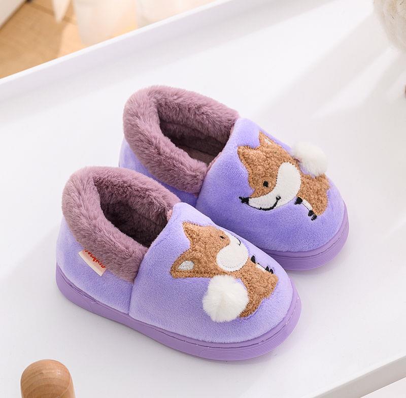 TinyToes: Cotton slippers for children and women, cozy comfort for all.