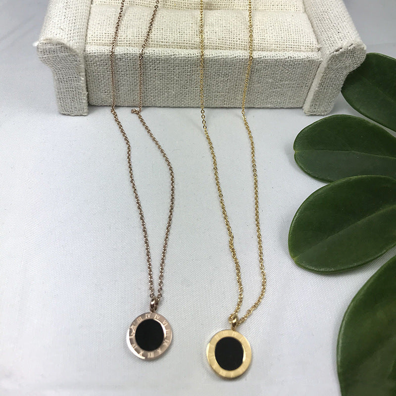 Roman Pattern Black Shell Pendant