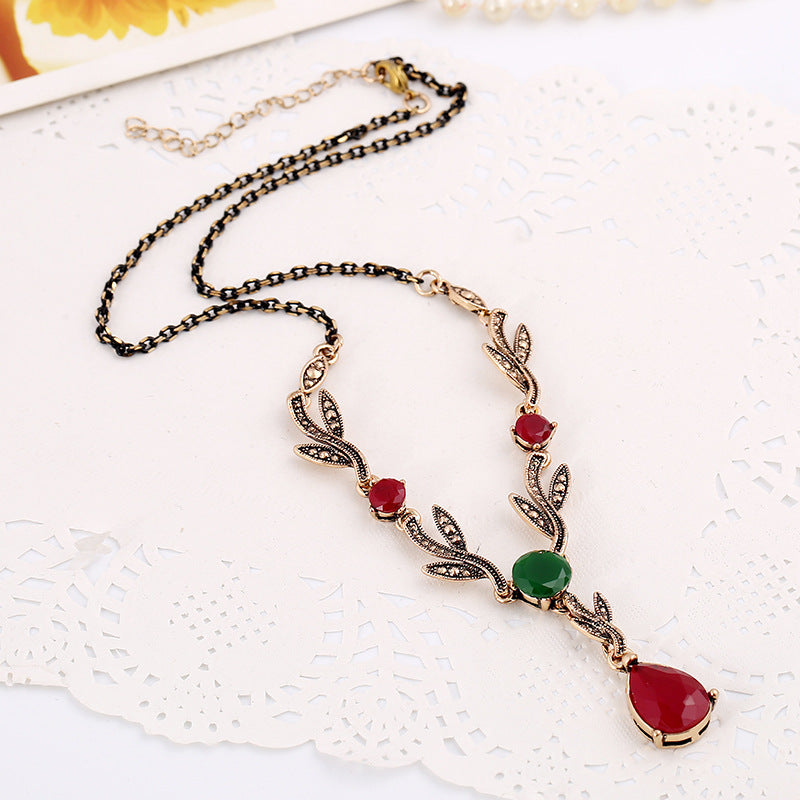 Leaf water drop resin gemstone pendant necklace