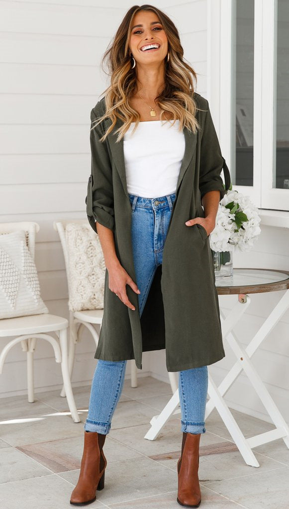 TimelessDrape: Lange Trenchcoat-Jacke für Damen für einen klassischen und eleganten Look.