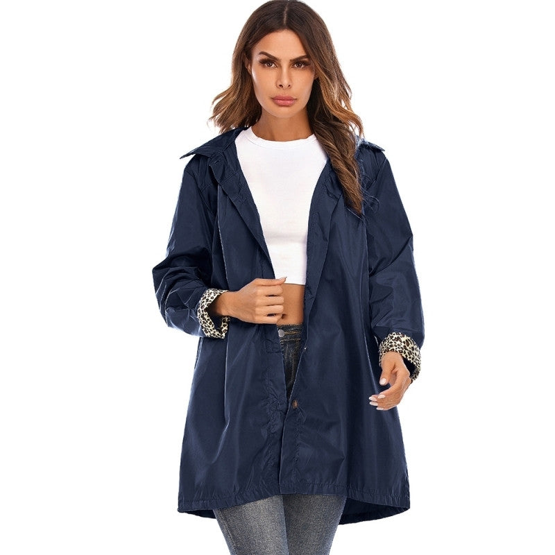 BloomCozy: Großer Mantel mit einfarbigen Blumen für Damen, ein bauschiger Trenchcoat für einen stylischen und warmen Look. 