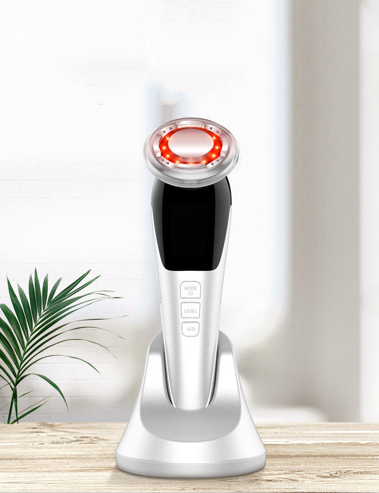 Hot and cold skin massager