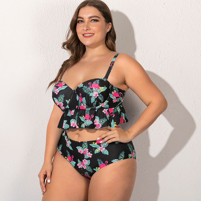 Fat woman gathers split boxer bikini