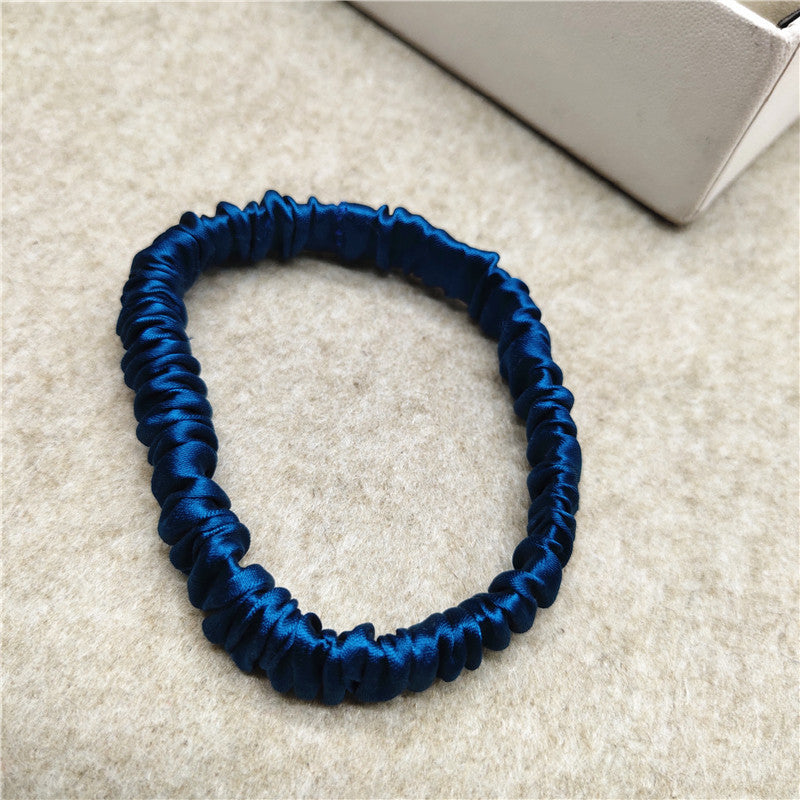 Silk seamless hair tie