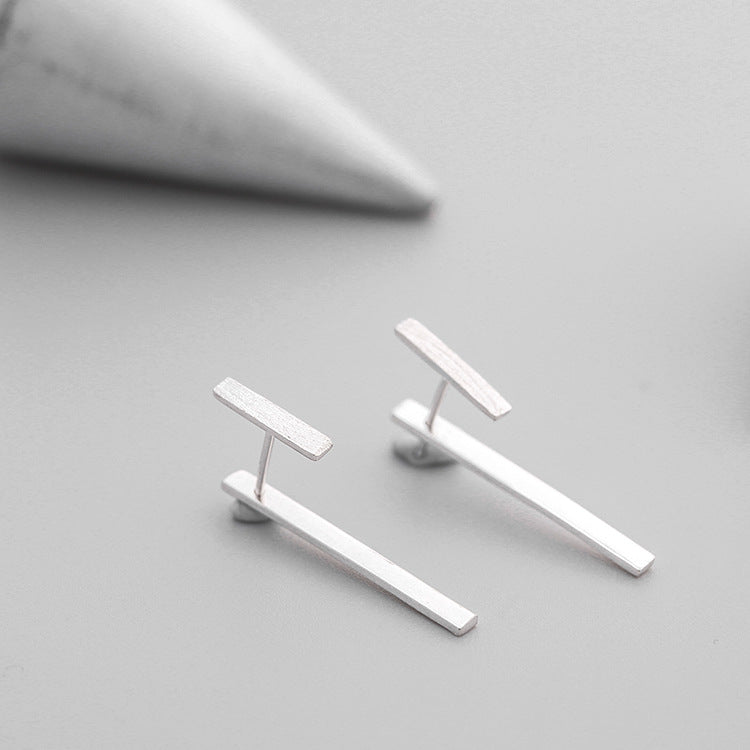 A simple S925 sterling silver earrings wholesale silver jewelry earrings hanging earrings.