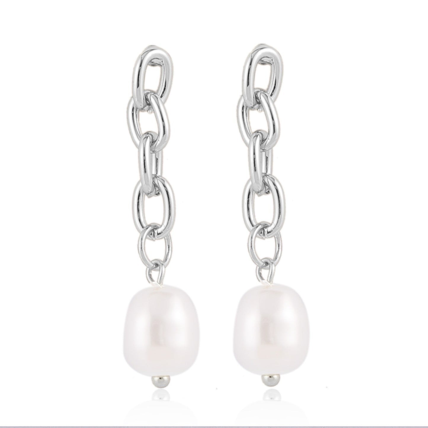 Ladies New Exquisite Pearl Earrings