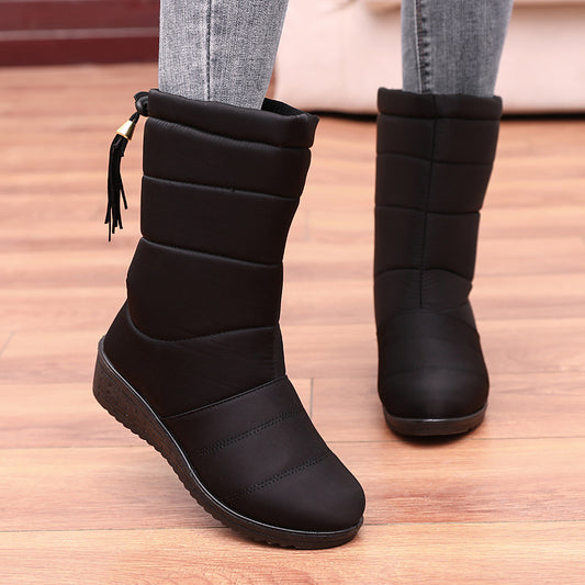 Warm mid-leg boots