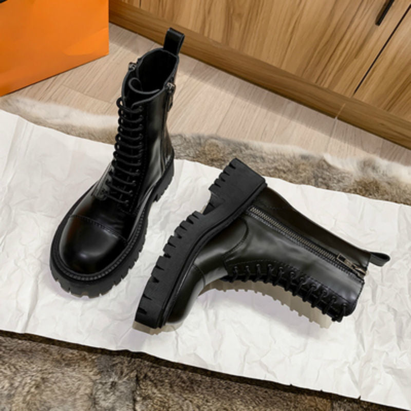 Experience timeless elegance with LunaBrit's British Style Boots—effortlessly blending classic charm with contemporary fashion for every step you take.