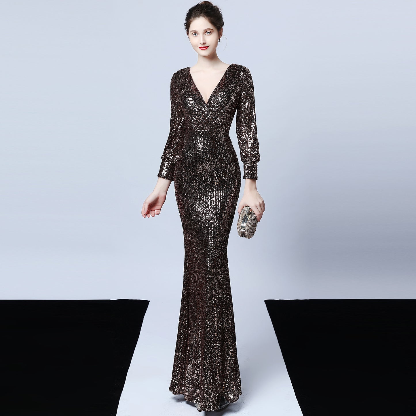 Sequined gas field fishtail evening dress