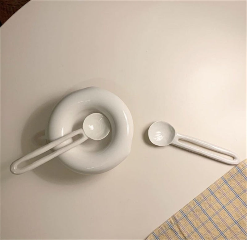 Ins Style Simple Pure White Ceramic Round Flanging Saucer