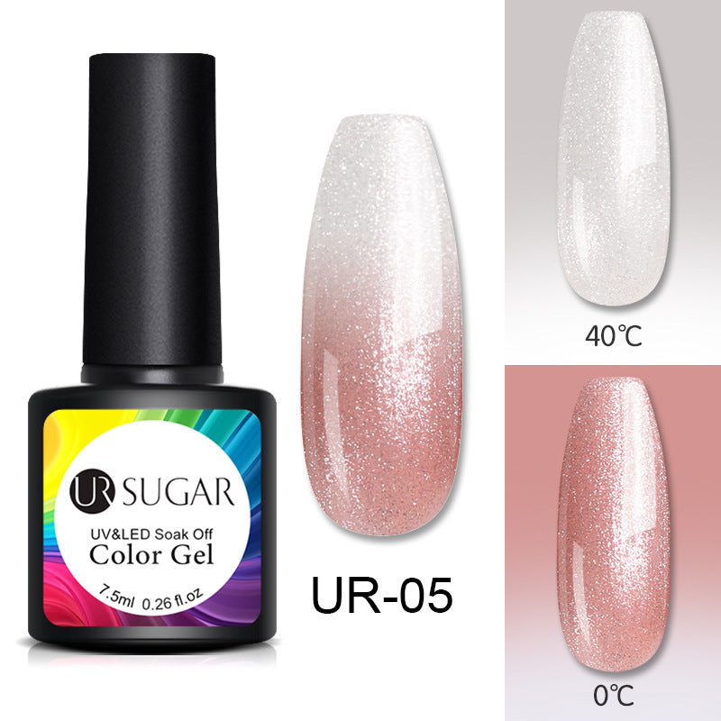 Glitzernder Nagellack mit Temperaturwechsel 