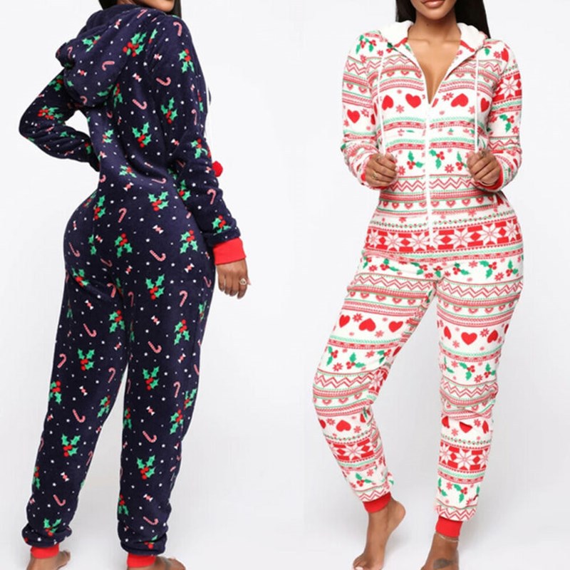 FestiveDreams: Hooded Christmas pajamas set for cozy women's nightwear.