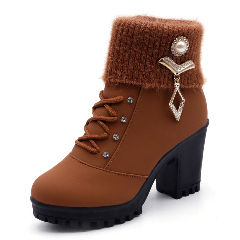 DocStride's CozyStride Women's Boots - Stay warm and stylish with our boots for women, crafted with a blend of wool and cashmere for ultimate comfort during the colder seasons.