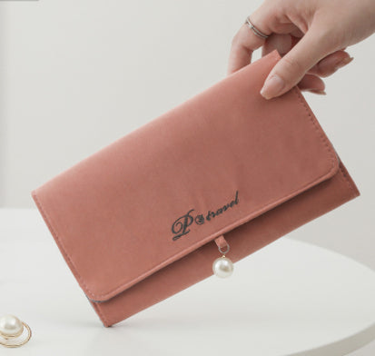 LunaLuxe: Your portable, roll-able Leather Jewelry Bag. Store your treasures stylishly on the go.