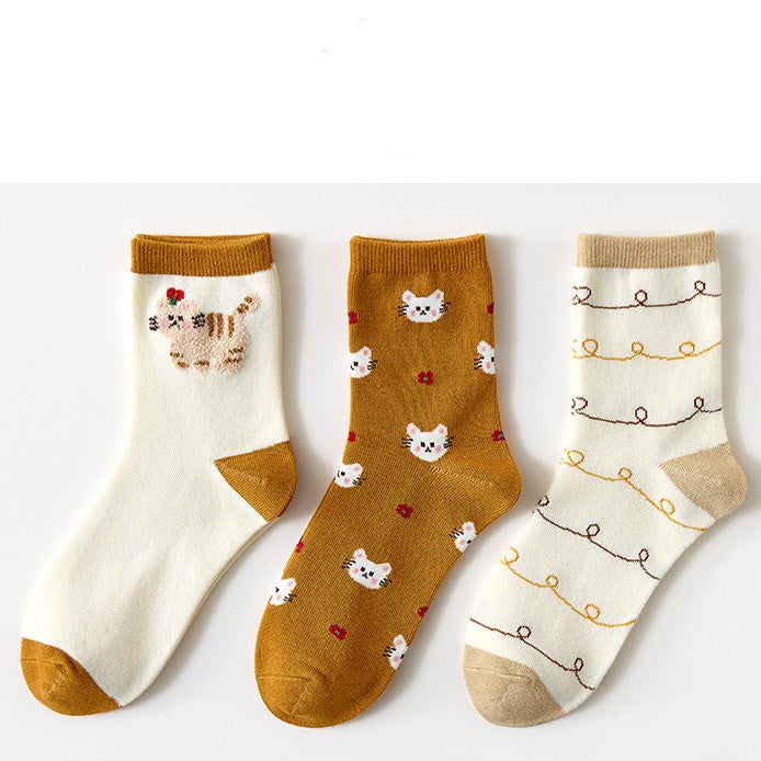 Whimsical Delights: Set aus drei bedruckten Baumwollsocken für Damen – verspielter Komfort für Ihren Alltagsstil