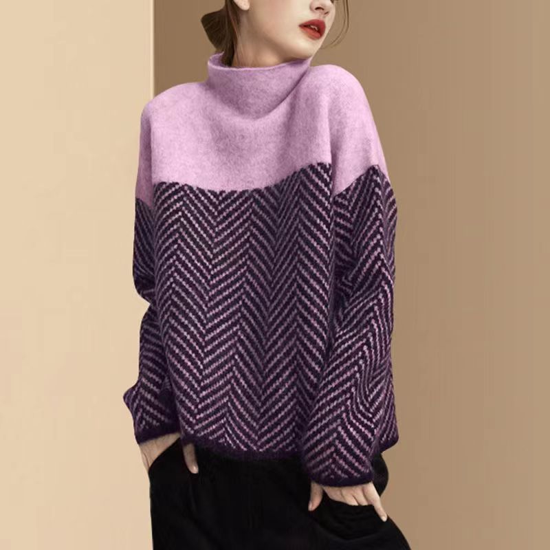 Cozy Comfort: Thickened turtleneck sweater, perfect for autumn and winter warmth.