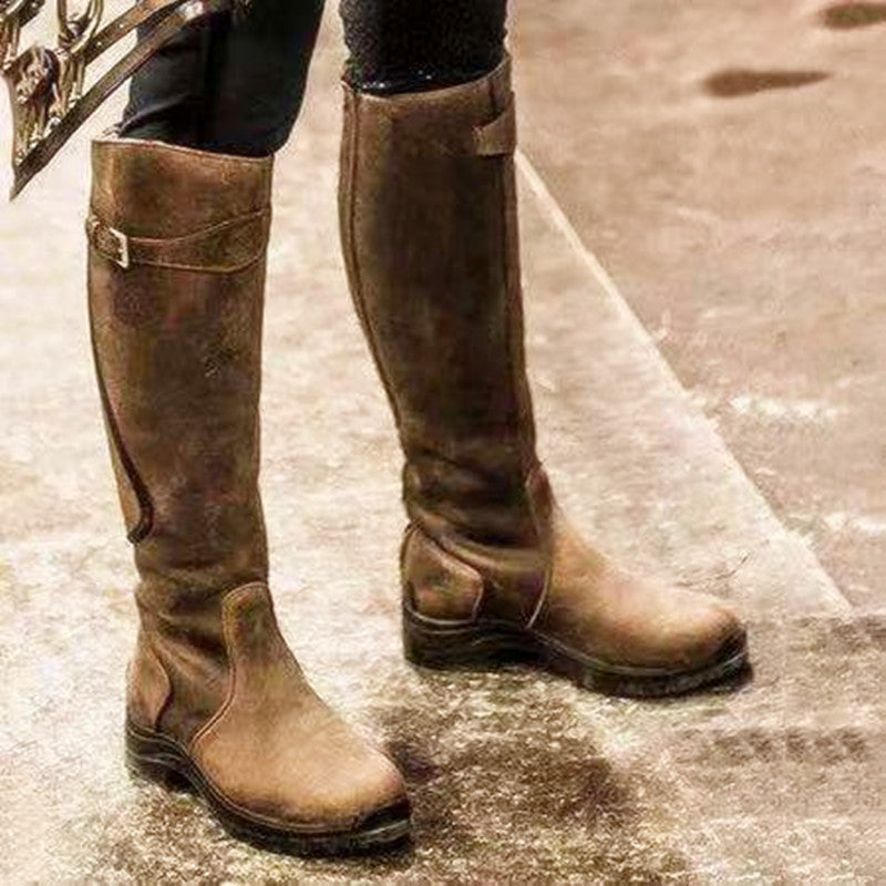 HighGlide-Stiefel für Damen von DocStride – Treten Sie mit unseren hohen Stiefeln für Damen in die Welt der Eleganz ein und bieten Sie bei jedem Schritt Stil und Komfort.