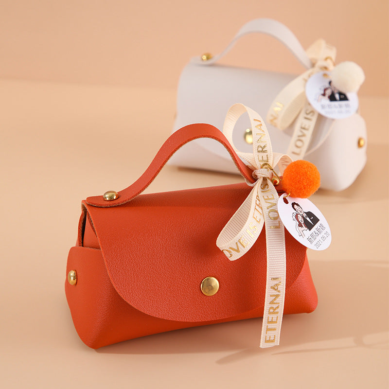 LuxeAura: The Creative Wedding European Style Candy Bag Handbag, an exquisite accessory designed to add a touch of elegance to your special day.