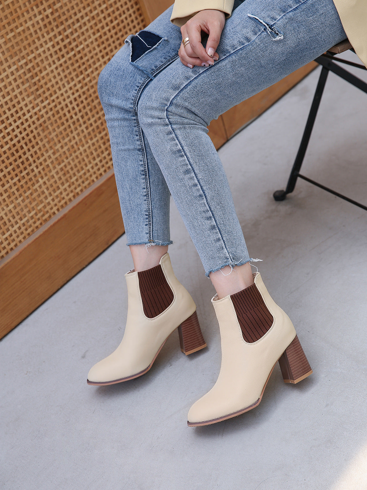 Women's elastic band boots