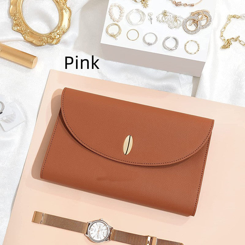 LunaLuxe: Your portable, roll-able Leather Jewelry Bag. Store your treasures stylishly on the go.