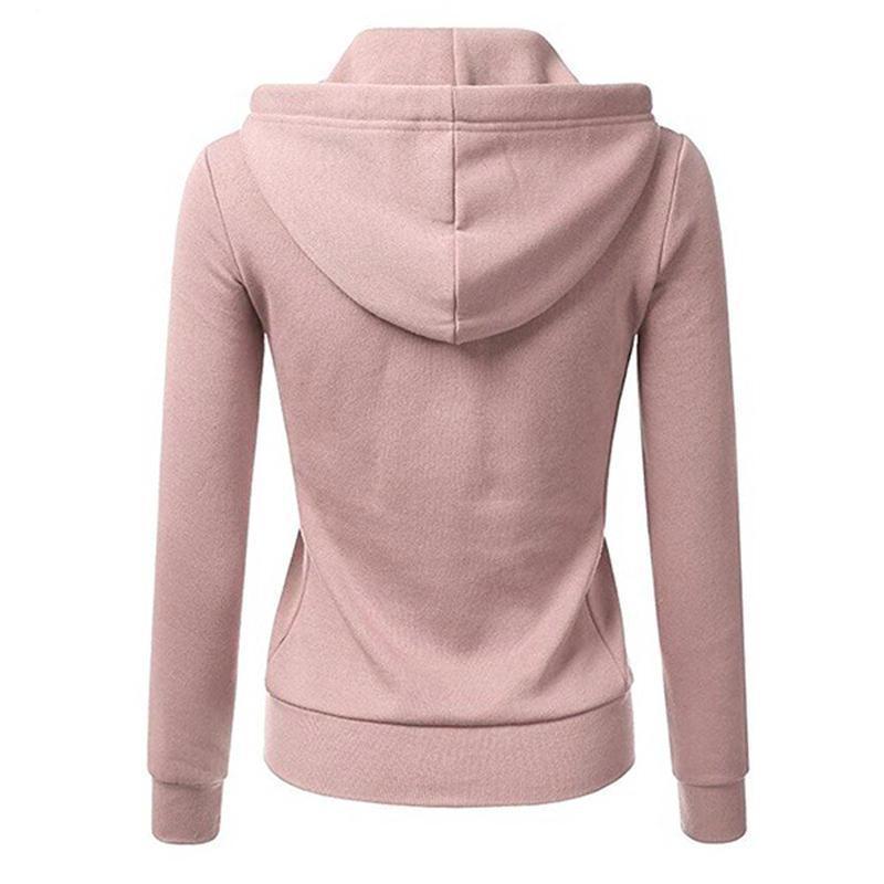 ChillCouture: Modischer Kapuzenpullover für winterliche Gemütlichkeit und stilvolle Wärme.