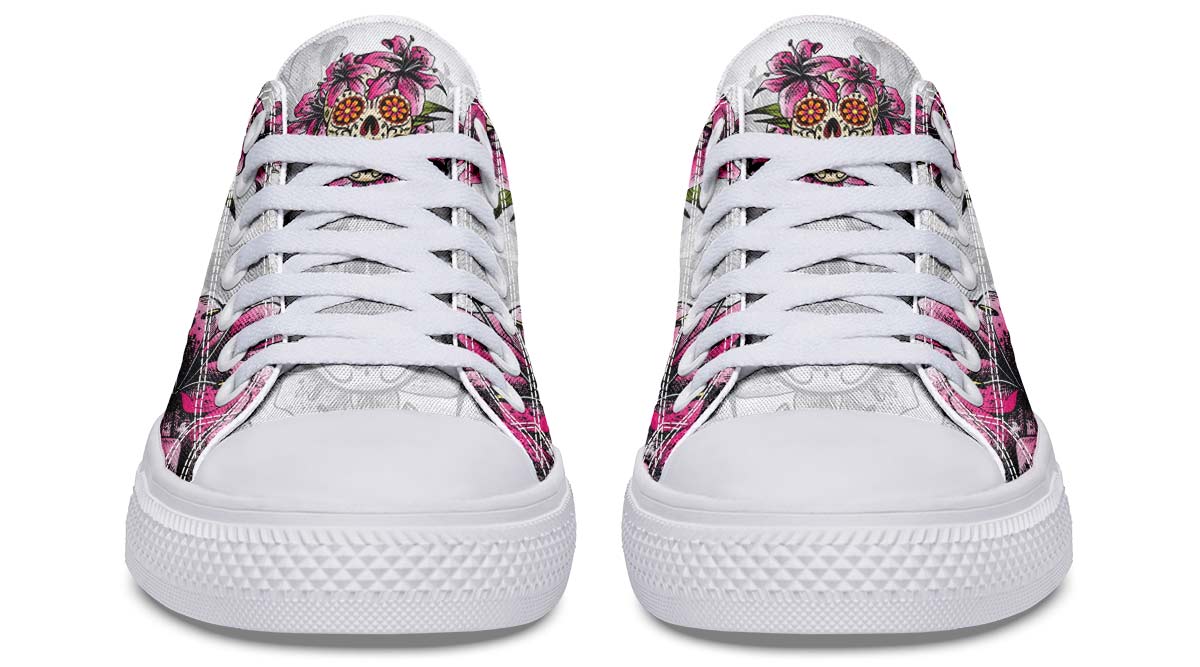 UrbanKick Modische Low-Top-Canvas-Schuhe mit Totenkopf-Blumen-Print für Paare