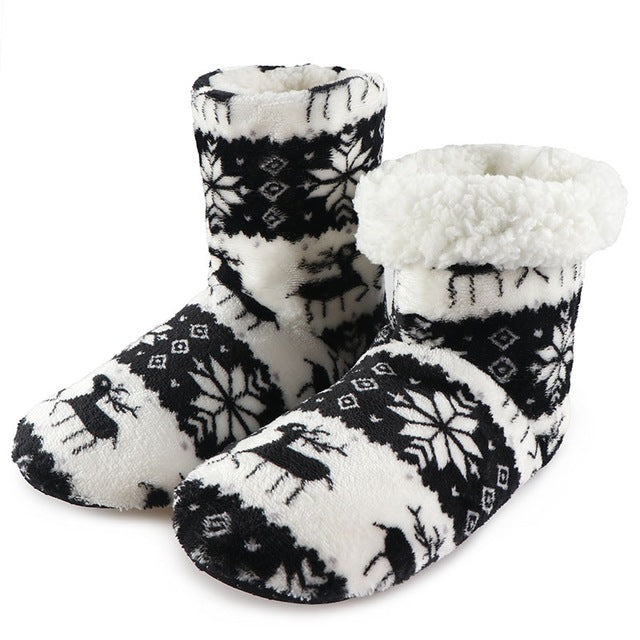 CozyFest: Winter fur slippers for women, warm and festive, perfect for Christmas.