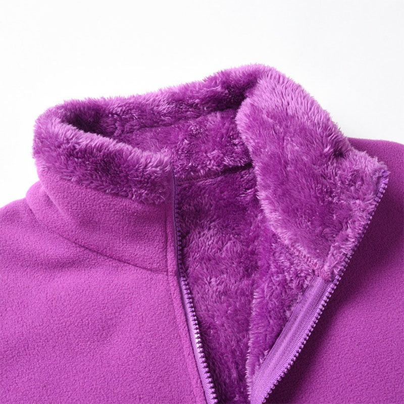 FleeceHaven: Thick fleece jacket for women, ideal for autumn and winter outdoor activities, providing polar fleece thermal insulation. Perfect for camping, hiking, and mountaineering.