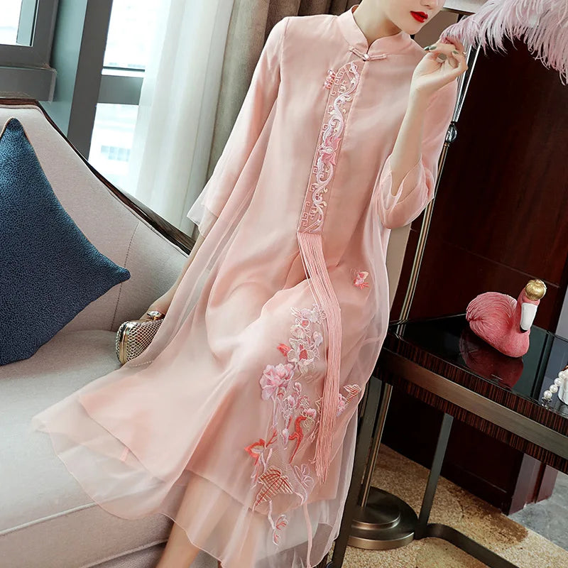 "Qipao Hanfu" Modified Dress: Heavy Embroidery, Seven-Sleeve, Chinese Elegance.