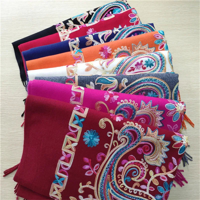 2023 Winter Women Embroidery Cashmere Scarf Paisley Pashmina Shawl Ladies Warm Blanket Scarves National Fringed Foulard Wraps