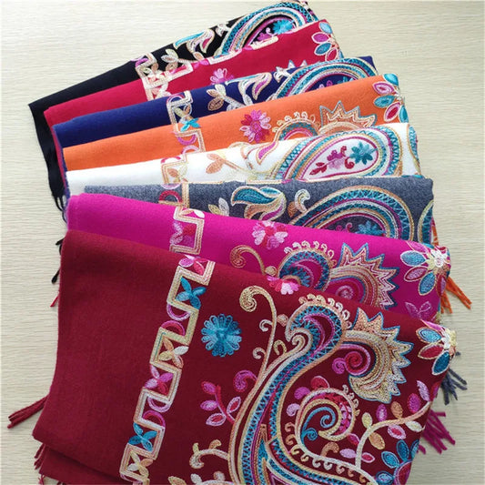 2023 Winter Women Embroidery Cashmere Scarf Paisley Pashmina Shawl Ladies Warm Blanket Scarves National Fringed Foulard Wraps