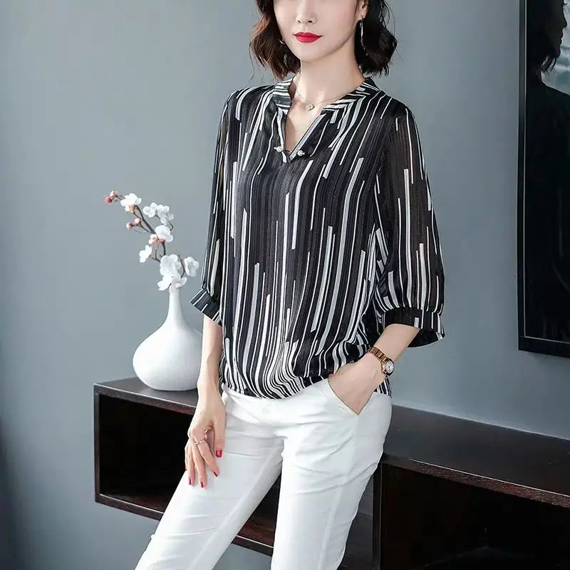 Damen Frühling Sommer Stil Chiffon Blusen Blusen Shirt Damen Gestreift V-Ausschnitt Dreiviertel Ärmel Casual Loose Tops SP015