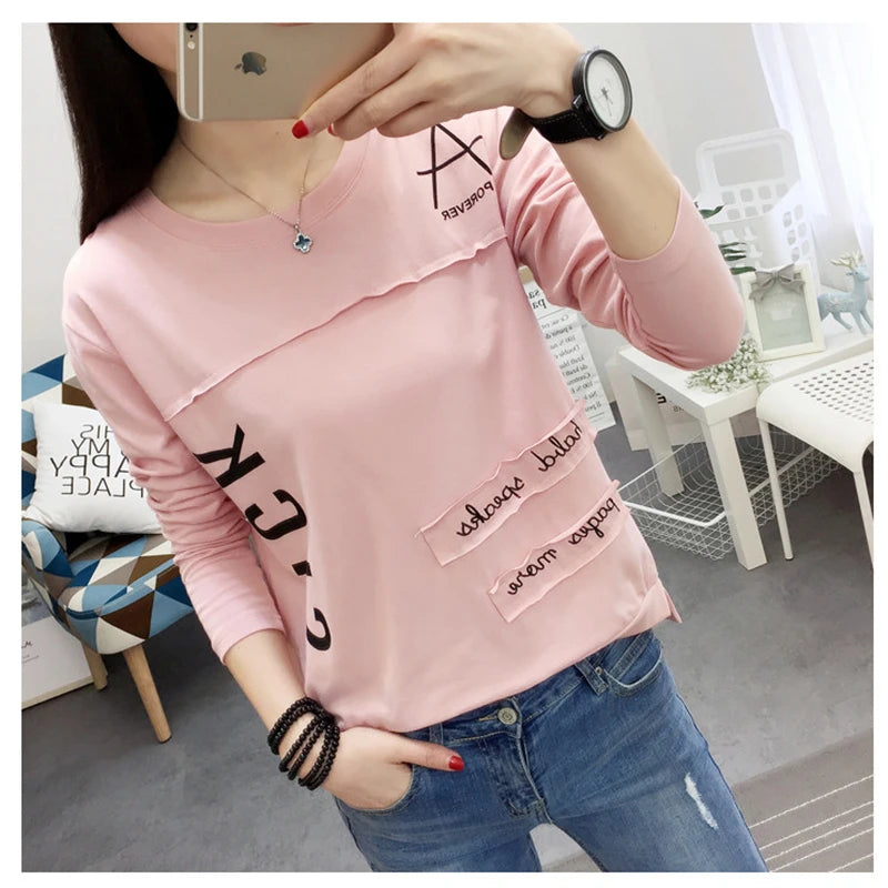 Kawaii Letter Tee: 2024 Spring-Autumn Long Sleeve T-shirt, Fashionably Printed for Casual Chic. Perfect for students.