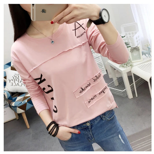 Kawaii Letter Tee: 2024 Spring-Autumn Long Sleeve T-shirt, Fashionably Printed for Casual Chic. Perfect for students.