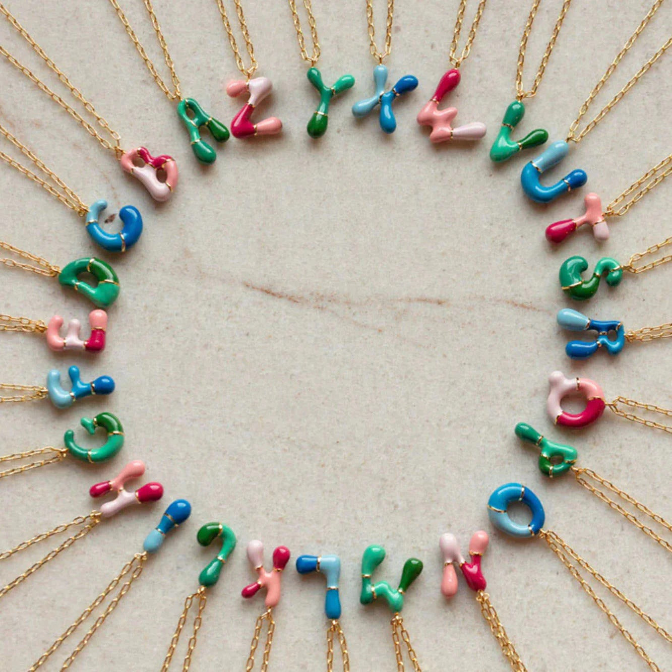 Messing Epoxy Kapsel 26 Buchstaben Halskette für Frauen Initial Alphabet Anhänger Halskette Mode Gliederkette Schmuck Geschenke