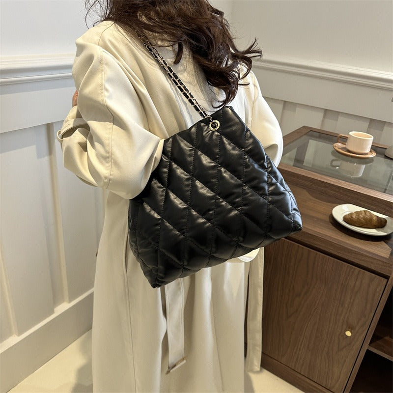 Popular Texture Rhombus Embroidery Thread Casual Large Capacity Simple Chain Shoulder Crossbody Underarm Bag